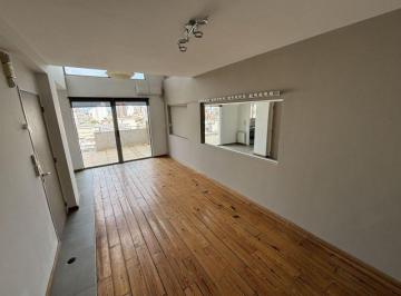Casa · 1 Dormitorio · 1 Cochera · Urquiza 2800