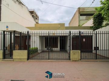 Casa · 280m² · 4 Dormitorios · 1 Cochera · Venta Casa en Macrocentro