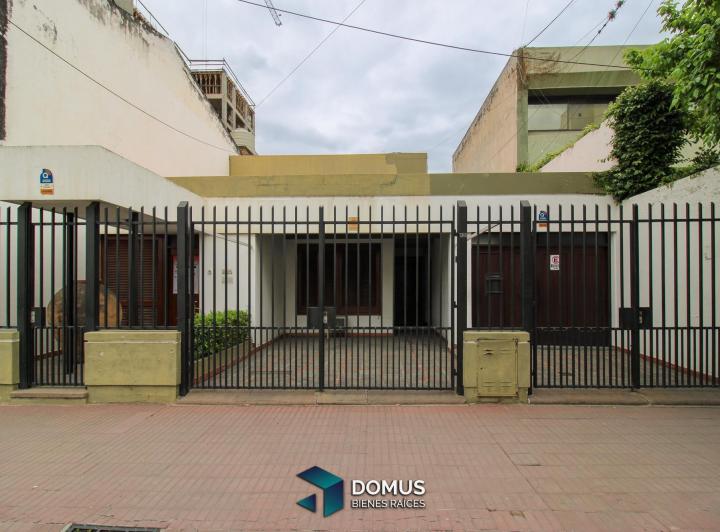 Casa · 280m² · 4 Dormitorios · 1 Cochera