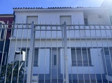 Casa · 80m² · 4 Ambientes · Alquiler de Casa de 2 Dorm. en Buceo, Montevideo