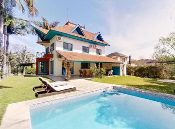 Casa · 200m² · 6 Ambientes · 2 Cocheras · Venta Casa 6 Ambientes - Boatcenter - con Vista Al Rio, Pileta y Amarra