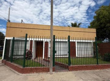 Casa · 115m² · 5 Ambientes · 1 Cochera · Casa en Baradero