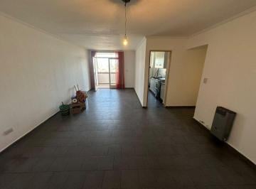Departamento de 4 ambientes, Córdoba · Amplio Departamento con Cochera Incluida y Balcon