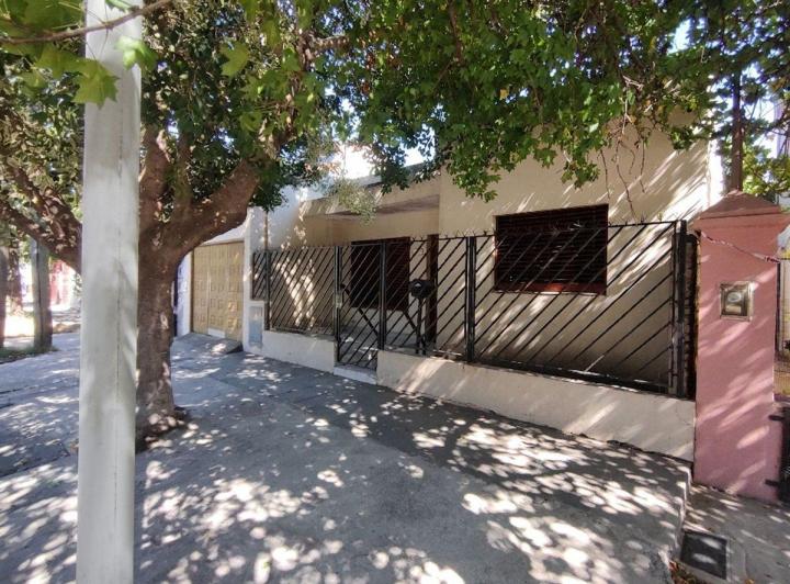 Casa · 123m² · 6 Ambientes · 1 Cochera
