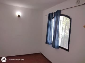 Casa de 2 ambientes, Córdoba · Casita con Patio a 2 Cuadras de Pettirossi Villa Adela