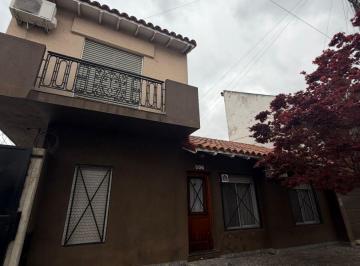 Casa de 4 ambientes, Quilmes · Casa PH en Bernal