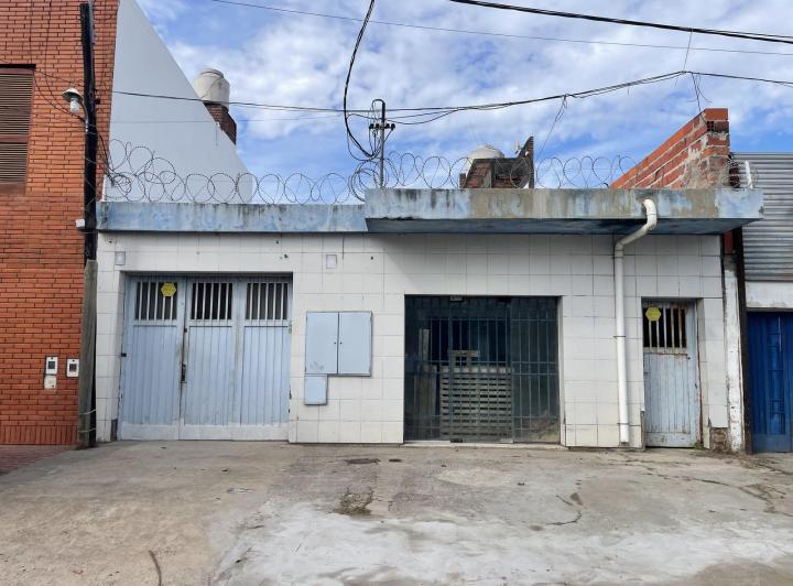 Bodega-Galpón · 270m² · 5 Ambientes