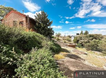 Casa · 1320m² · 4 Ambientes · 3 Cocheras · Casa en en Venta de 2 Dorm., Apto Crédito - Tanti