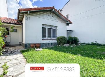 Casa · 295m² · 3 Ambientes · 1 Cochera · Casa 2 Dorm. Alquiler - Villa Adelina
