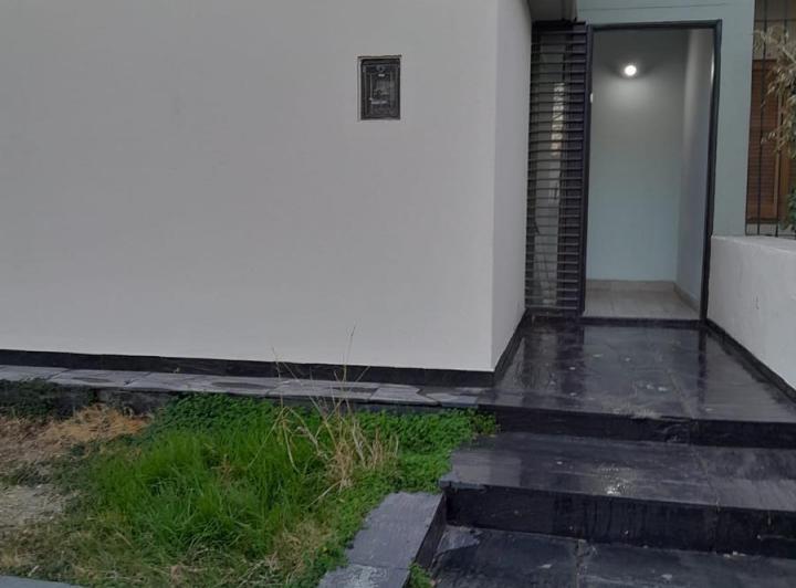 Casa · 250m² · 7 Ambientes · 1 Cochera