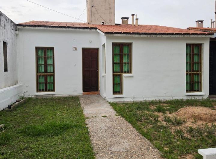 Casa · 1m² · 4 Ambientes