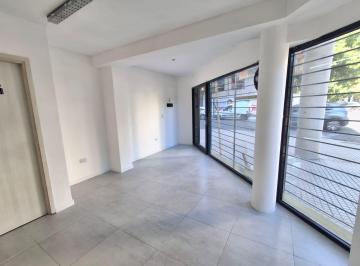 Local comercial · 35m² · 1 Cochera · Local Comercial en Alquiler con Cochera/deposito San Juan 3402 Rosario