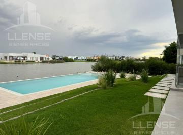Casa · 400m² · 5 Ambientes · 3 Cocheras · Casa 6 Ambientes de Categoría a Estrenar, Lote Laguna Abierta en Venta - Barrio Nuevo Quilmes