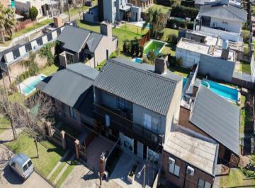 Casa · 160m² · 6 Ambientes · 2 Cocheras · Casa en Tierra de Sueños 2