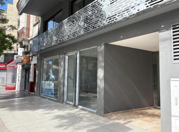 Local comercial · 70m² · 1 Ambiente · Excelente Local con 6 m² Frente Sobre Av Cabildo. Cerca de Los Accesos!