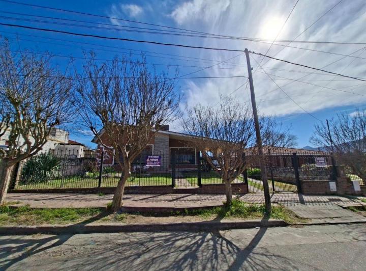 Casa · 171m² · 5 Ambientes · 1 Cochera