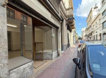 Local comercial · 58m² · 3 Ambientes · Local en Alquiler Sobre Defensa en El Corazón de San Telmo