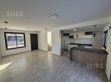 Casa · 95m² · 3 Ambientes · 2 Cocheras · Dúplex Prados de Manantiales - Terreno 150 m², Impecable!