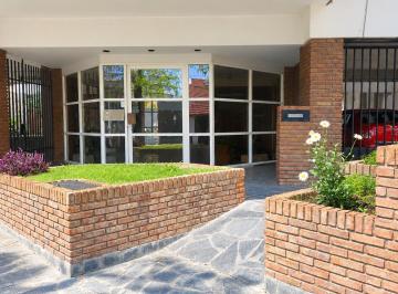 Departamento de 2 ambientes, Morón · Amplio 2 Ambientes en Alquiler, Opcional con Cochera