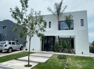 Casa · 515ha · 4 Ambientes · 2 Cocheras · Oportunidad Venta Casa Lagoon Pilar