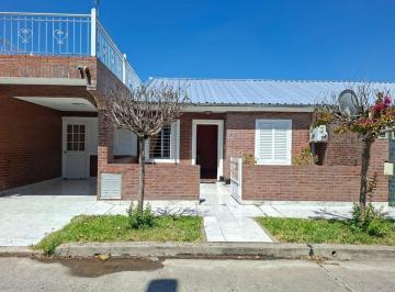 Casa · 85m² · 3 Ambientes · 1 Cochera · Casa Venta Altos de Podestá 3 Ambientes 2 Baños