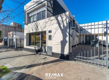 Oficina comercial · 841m² · 2 Cocheras · Excelente Propiedad! Depósito - Oficinas - Recepción