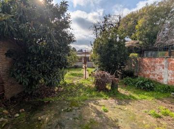 Terreno · 120m² · Lote de Terreno con Casa m. Weild 3200 Lanus E