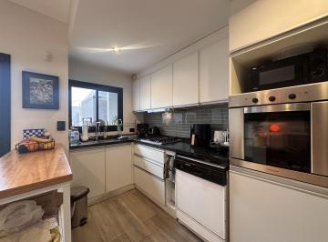 Casa · 134m² · 5 Ambientes · 1 Cochera · Venta de Casa 5 Ambientes en Olivos Patio Parrilla