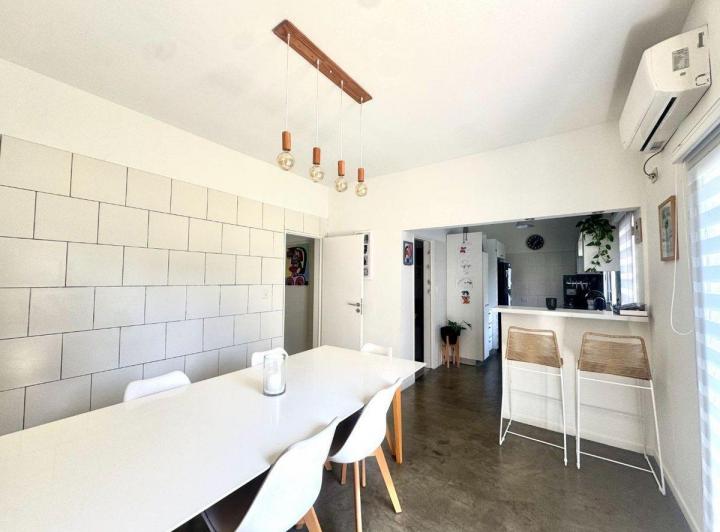 Casa · 134m² · 4 Ambientes · 2 Cocheras