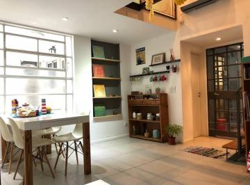 PH · 49m² · 2 Ambientes · PH 2 Amb. 53 m². con Patio. Muy Luminoso.