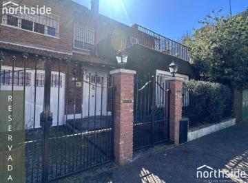 Casa · 210m² · 5 Ambientes · 1 Cochera · Casa en Alquiler en Olivos
