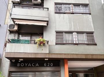 Departamento de 3 ambientes, Flores · Excelente 3 Ambientes Al Frente con Balcón Muy Buen Estado - Flores