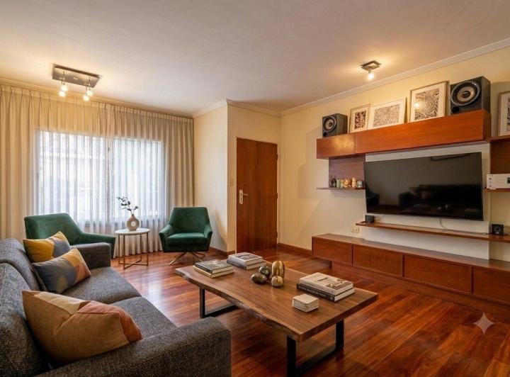 Casa · 145m² · 4 Ambientes · 2 Cocheras