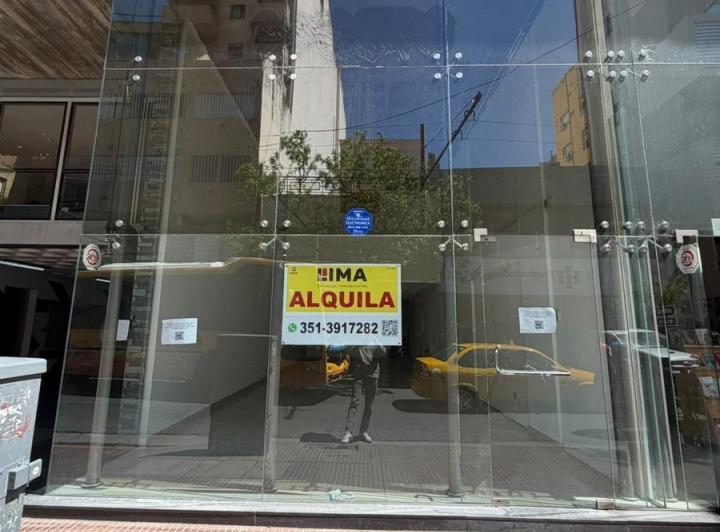 Local comercial · 111m²