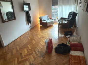 Departamento · 43m² · 2 Ambientes · Departamento 2 Ambientes Al Frente con Balcón