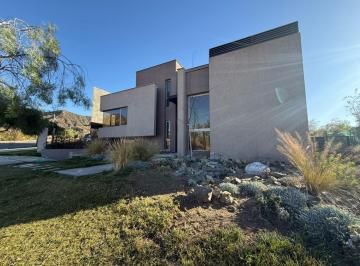 Casa · 346m² · 7 Ambientes · 2 Cocheras · Casa en Mendoza Norte Country Club