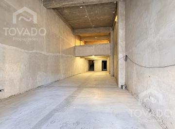 Depósito · 330m² · Gran Oportunidad Galpón o Depósito en Flores Comercial