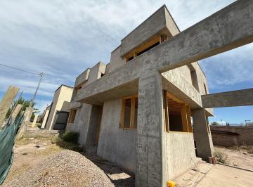 Casa de 7 ambientes, Luzuriaga · Vendo Casa en Maipú