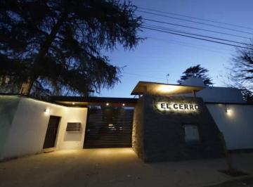 Departamento de 2 ambientes, Villa Allende · Amplio Depto con Patio y Cochera a Estrenar en Complejo Cerrado!