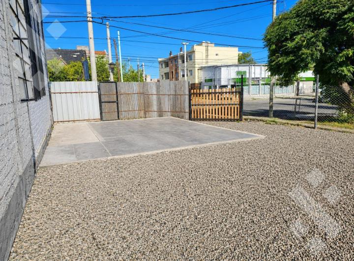 Terreno · 216m²