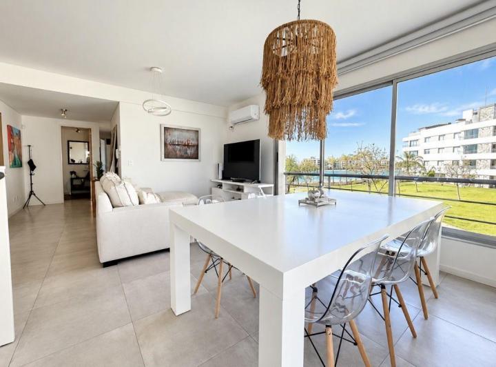 Departamento · 98m² · 4 Ambientes · 1 Cochera