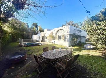 Casa · 180m² · 4 Ambientes · 3 Cocheras · Alquiler Anual - Casa Miraflores Country Club - 1 Lote