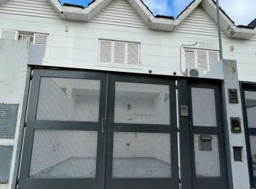 Casa de 4 ambientes, La Plata · Alquiler Duplexubicado en Calle 29 E/ 58 y 5993 m² Cubiertos