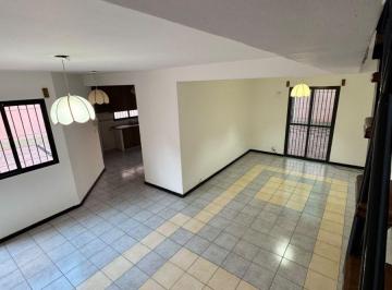 Departamento de 5 ambientes, Ciudad de Mendoza · Alquiler Dúplex de 3 Habitaciones con Cochera – Cuarta Sección