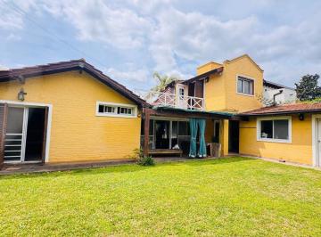 Casa · 200m² · 5 Ambientes · Venta Casa Pileta Club de Campo Loma Verde