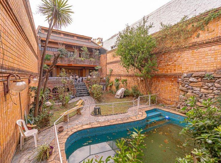 Casa · 700m² · 5 Ambientes · 7 Cocheras