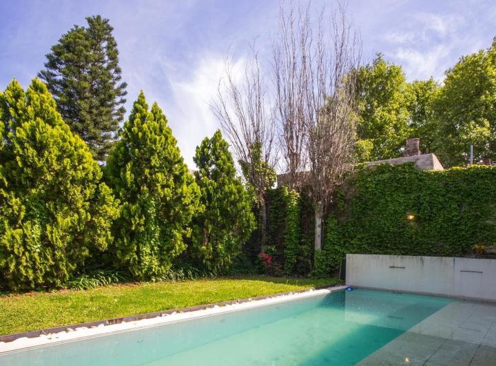 Casa · 191m² · 5 Ambientes · 2 Cocheras