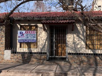 Casa de 3 ambientes, Villa Nueva · Venta Hermosa Casa en Las Cañas