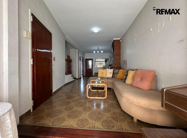 Casa · 144m² · 4 Ambientes · 1 Cochera