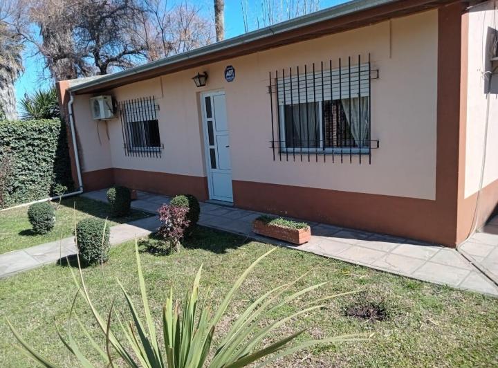 Casa · 634m² · 3 Ambientes · 1 Cochera